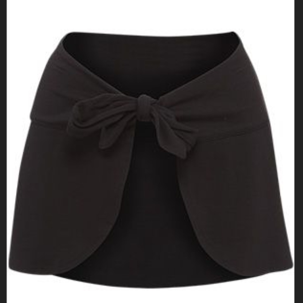 SPANX wrap and go black wrap front cover skirt